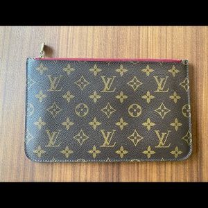 Louis Vuitton Neverfull pouch monogram